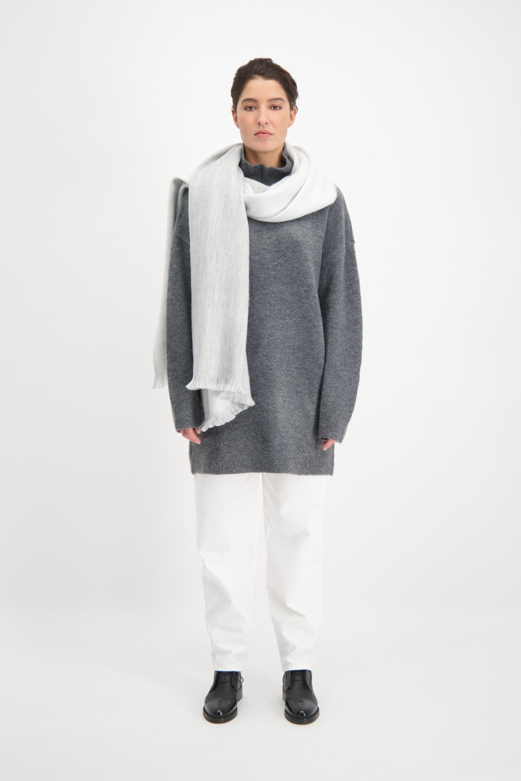 Double Scarf Light Grey/ White