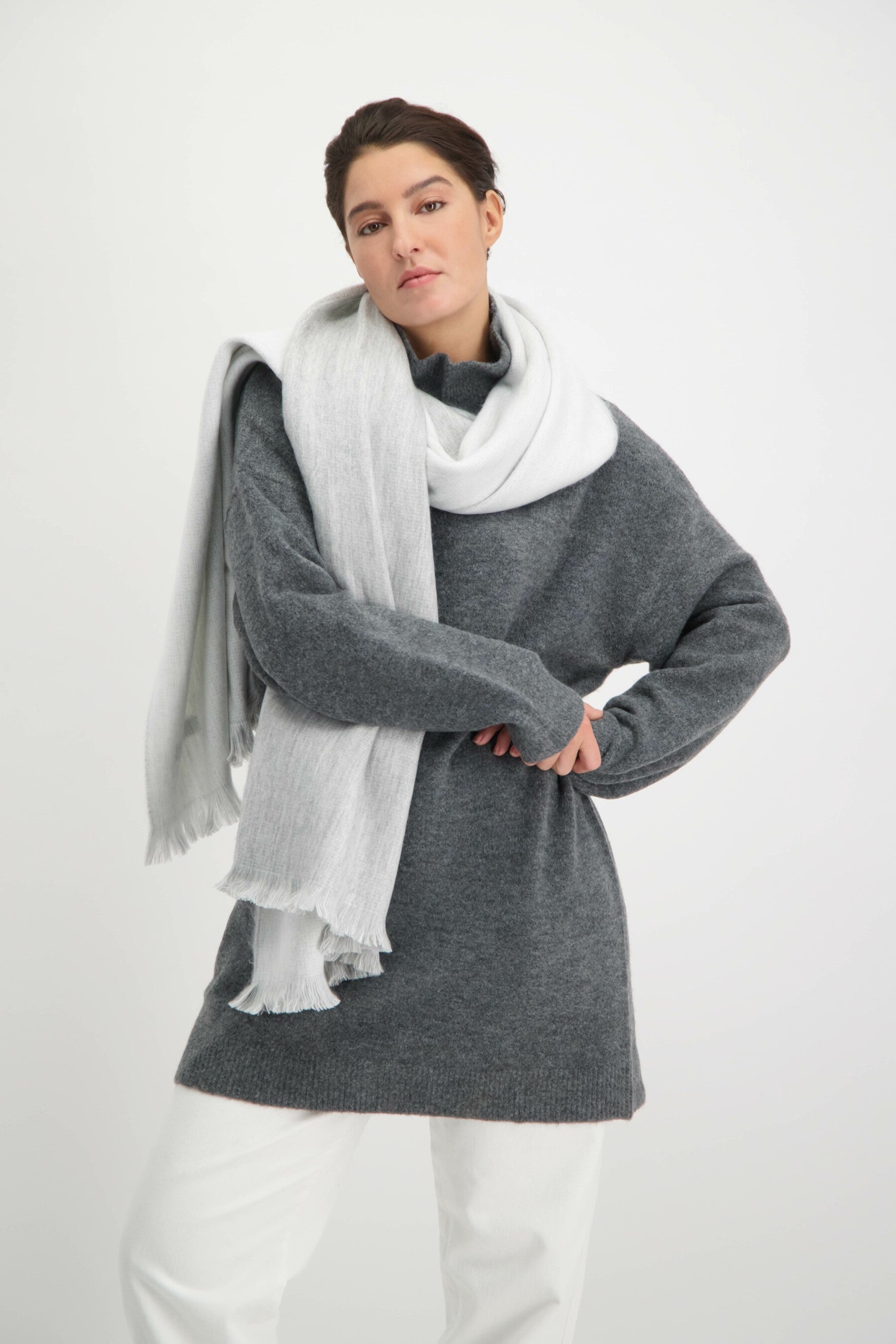 Double Scarf Light Grey/ White