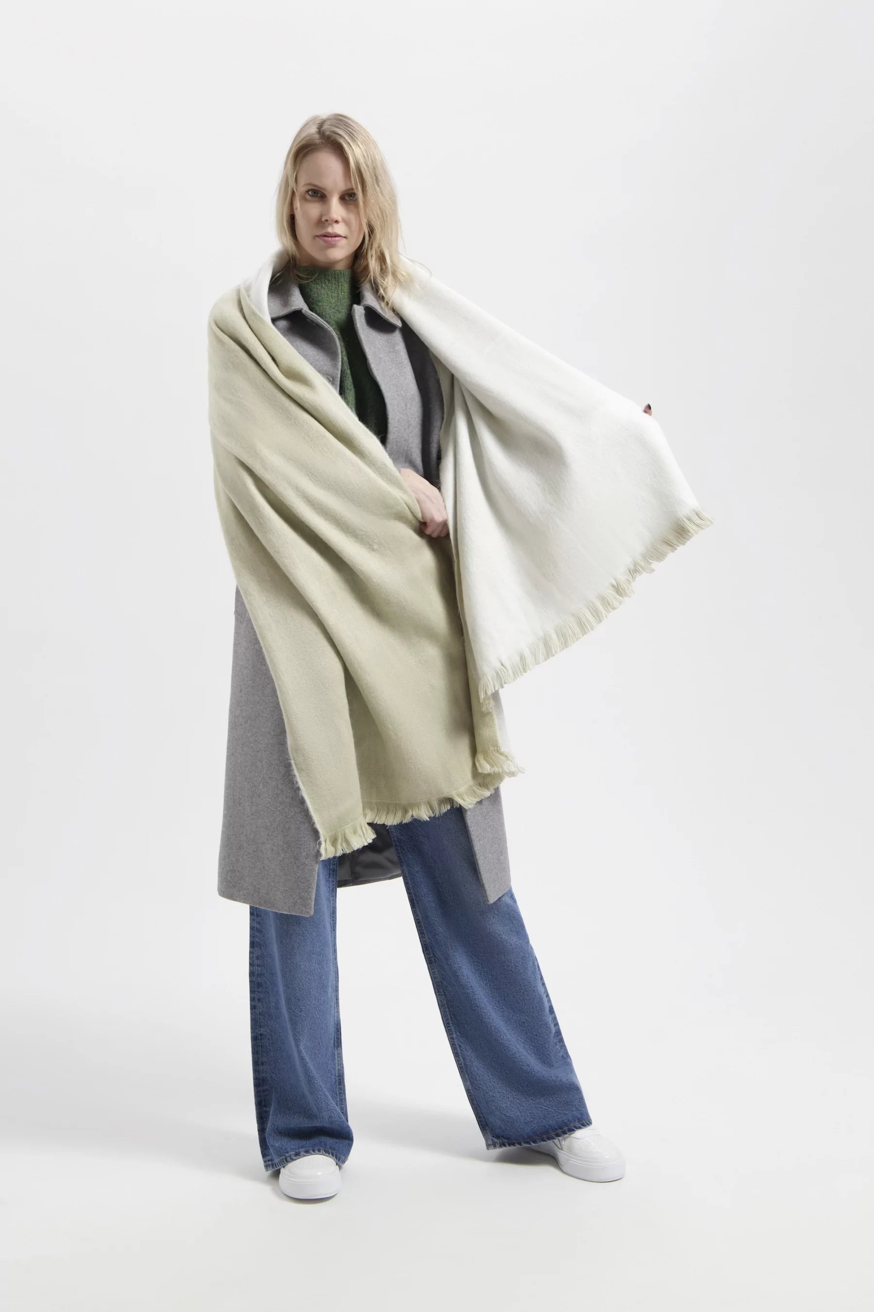 Double Scarf Beige / White